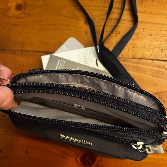 Baggallini Black RFID Travel Crossbody Bag - Picture 3 of 5
